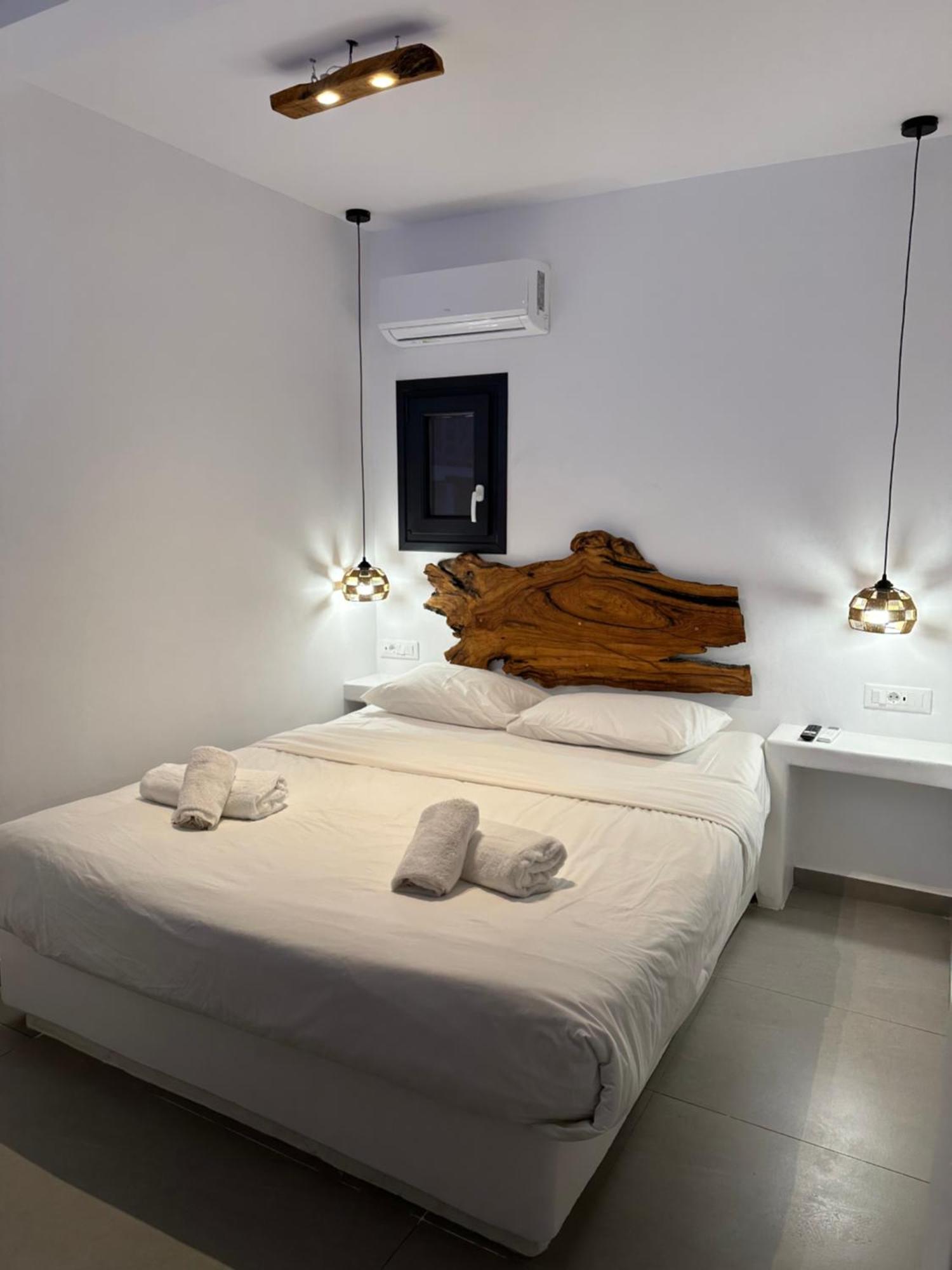 The Coast Suites Tourlos Extérieur photo