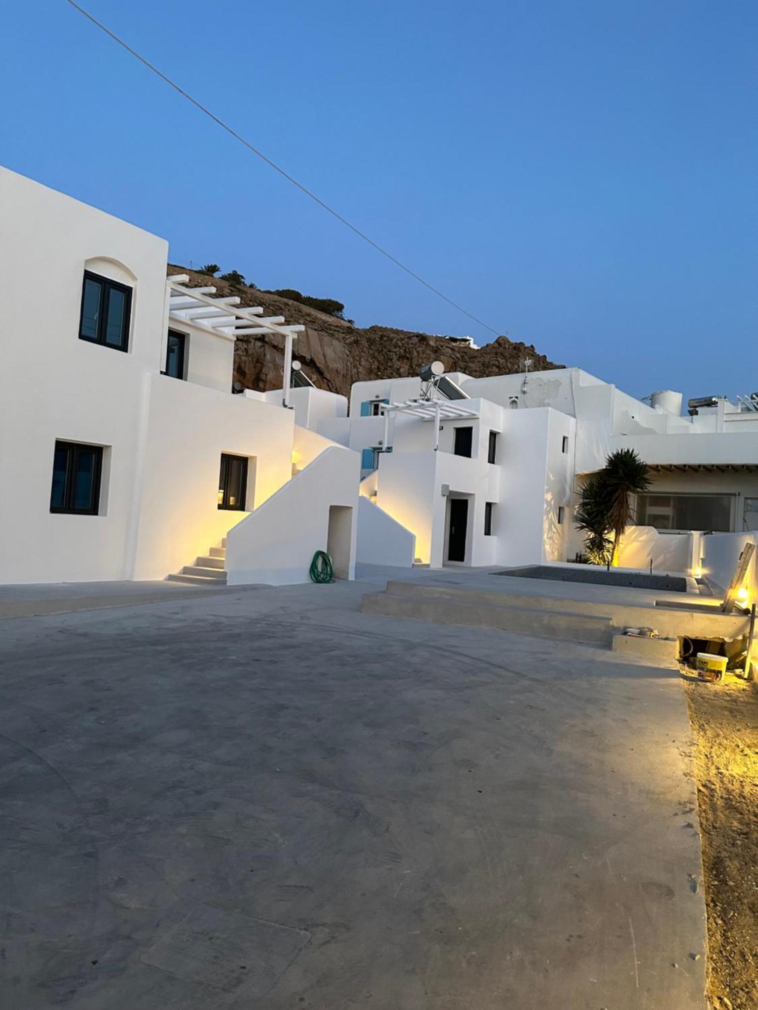 The Coast Suites Tourlos Extérieur photo