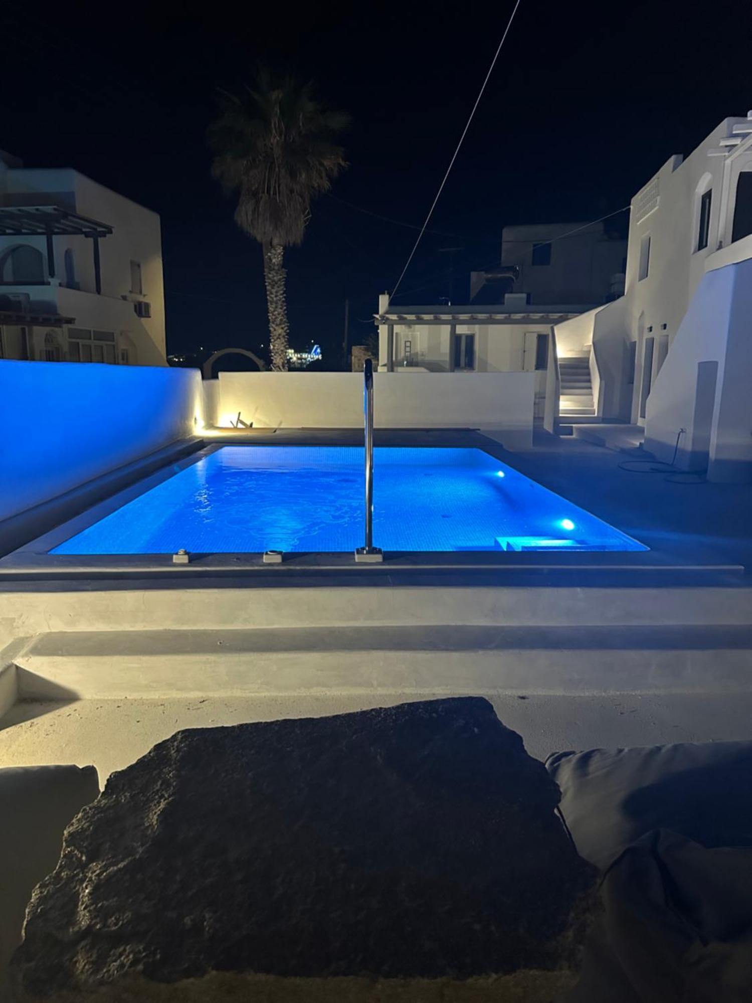 The Coast Suites Tourlos Extérieur photo